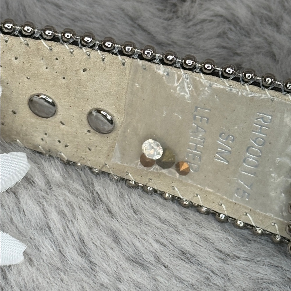 Crystal Western-Style Genuine Leather Studded Belt, Women’s Size S/M - Picture 8 of 9